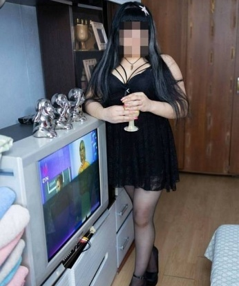 У меня много опыта и ты точно не пожалеешь, что выбрал именно меня. Я умею доставлять удовольствие и идти на встречу твоим желаниям. У меня множество услуг: классический секс, оральный секс, массаж, стриптиз и многое другое 😏 Мои фото настоящие, так что не будешь разочарован. Если ты хочешь провести незабываемое время со мной, звони или пиши в WhatsApp. Жду тебя, милый! 💋😘✨ Галина